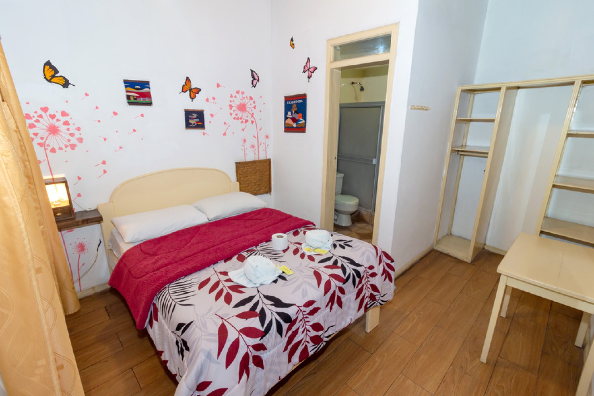 HabitaciÃ³n Matrimonial en BaÃ±os Ecuador